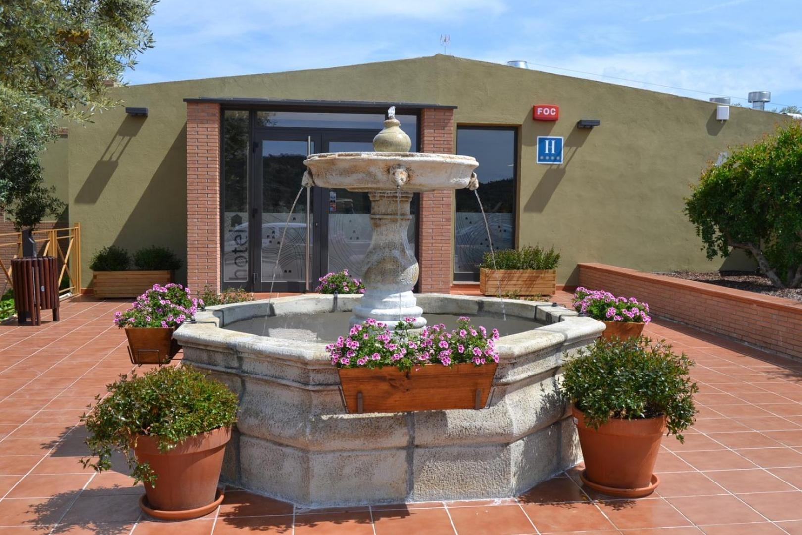 Hotel Vilar Riu De Baix Flix Exterior photo